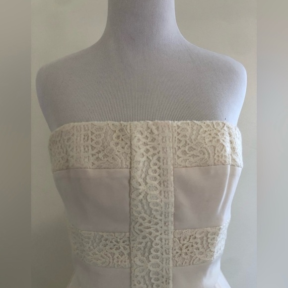 BCBG Maxazria Dorothea Strapless
Striped Dress Sz 10 Creme - Picture 4 of 13